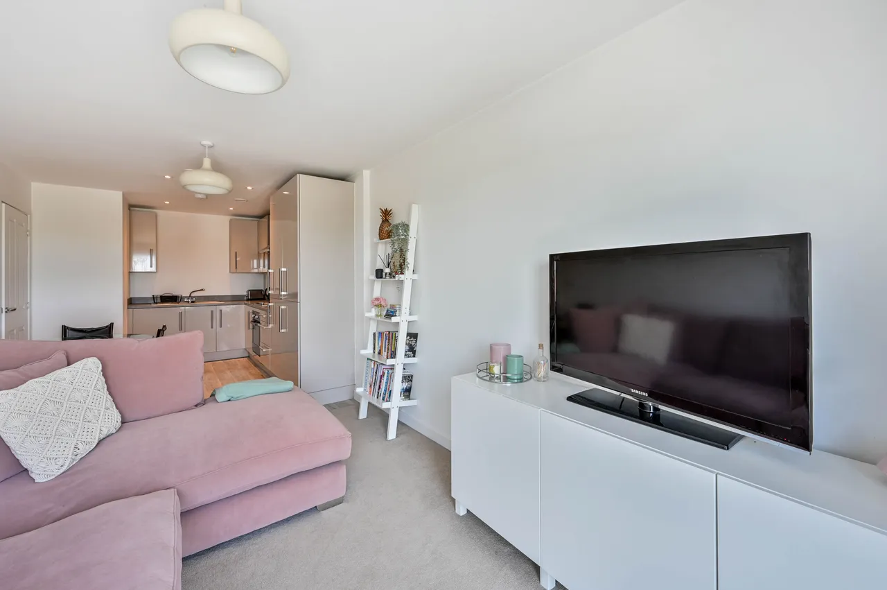 53 Austen House (25%), Station View, Guildford, photo 6