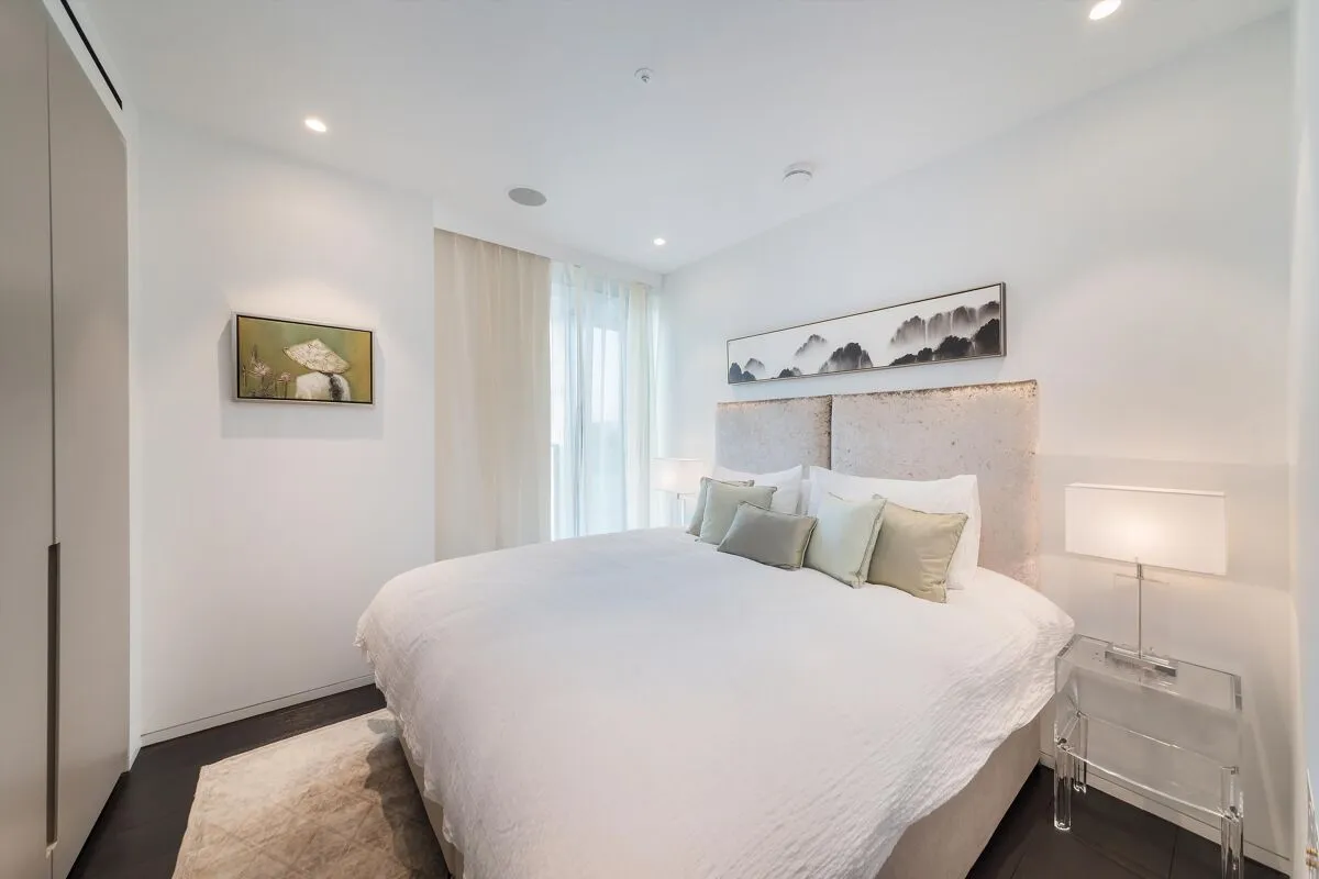 Buckingham Palace Road, Victoria, SW1W, photo 5