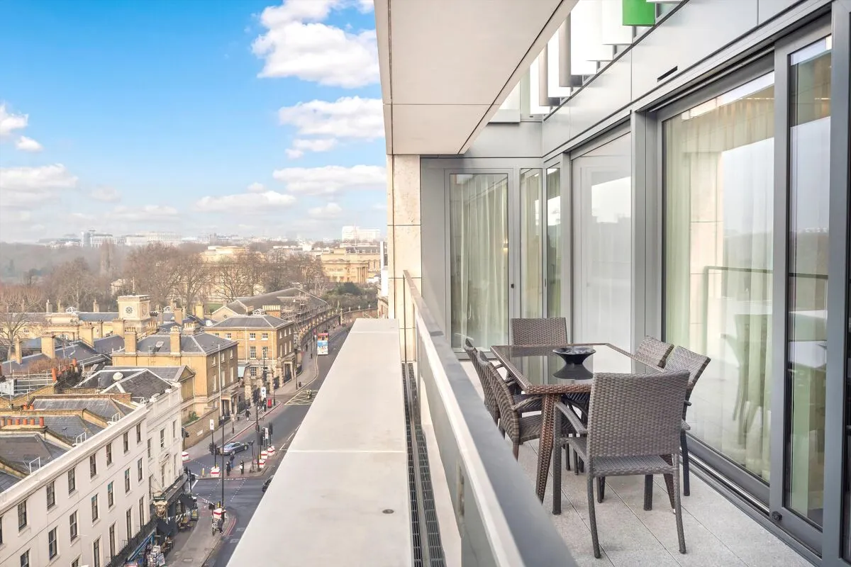 Buckingham Palace Road, Victoria, SW1W, photo 7