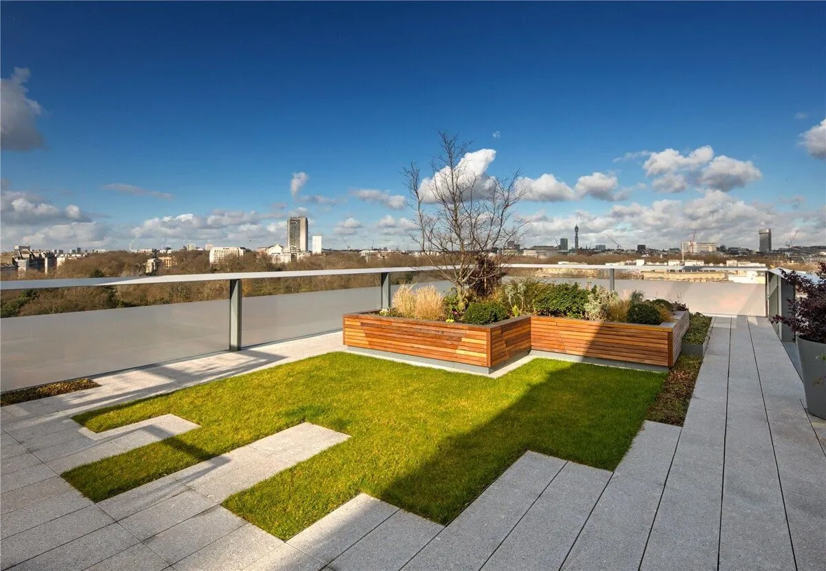 Buckingham Palace Road, Victoria, SW1W, photo 8