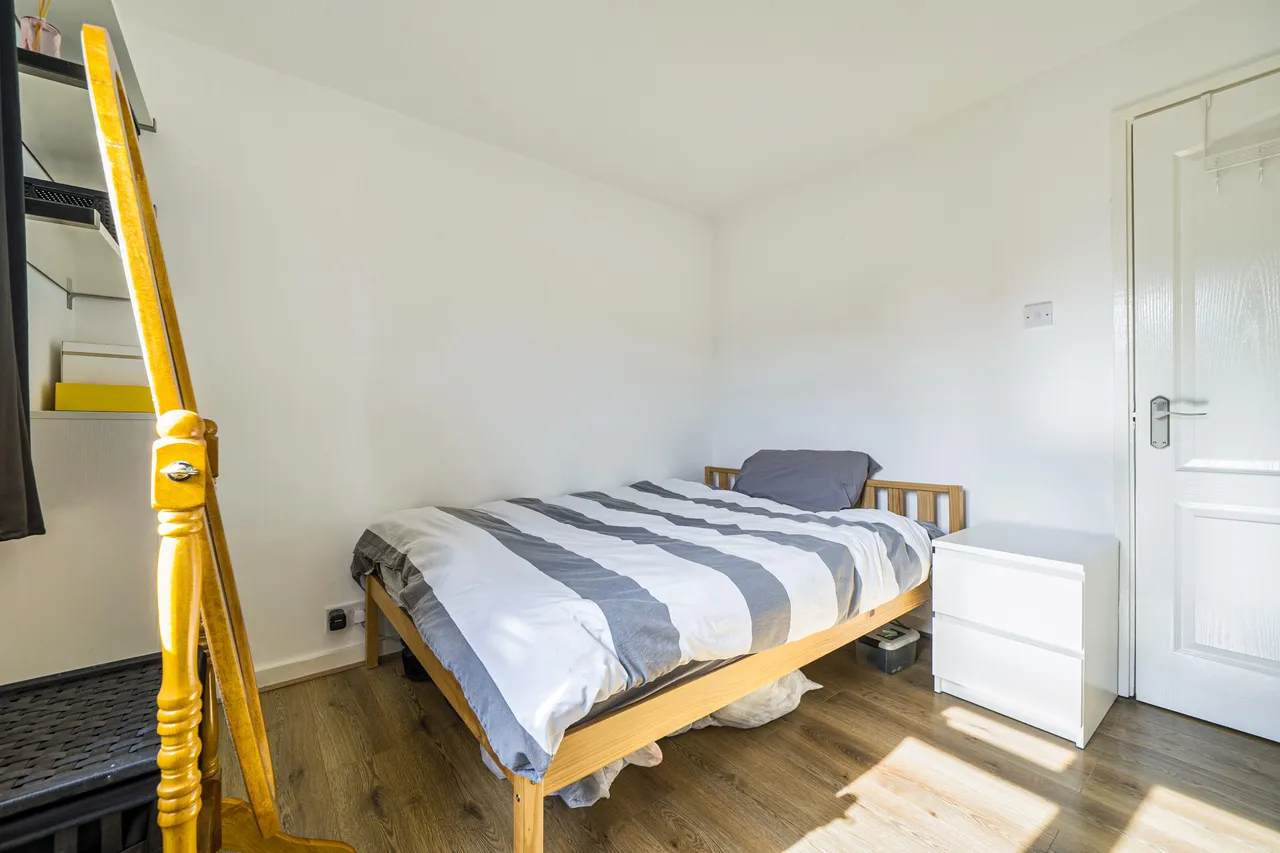 6 Berry Lane, London, photo 6