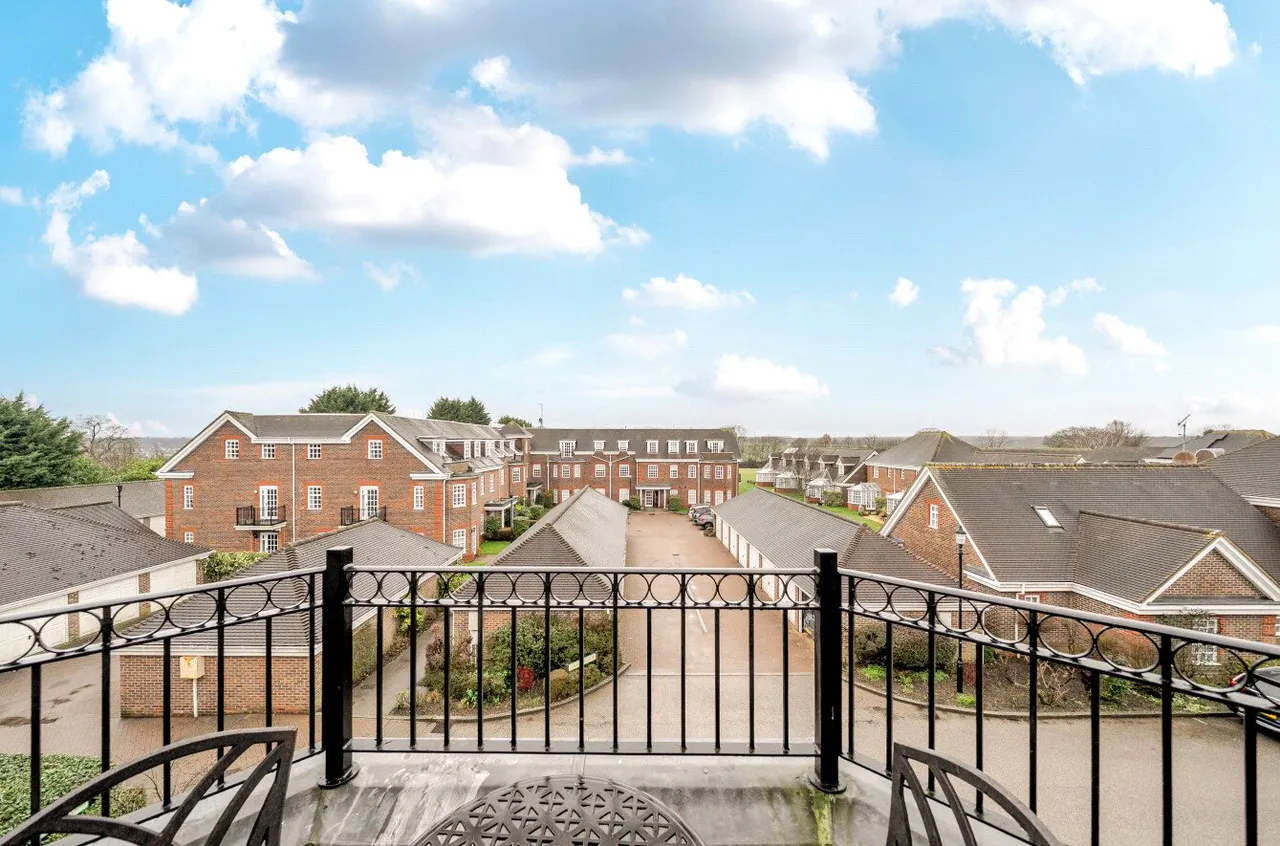 Castle Village, Berkhamsted, photo 2