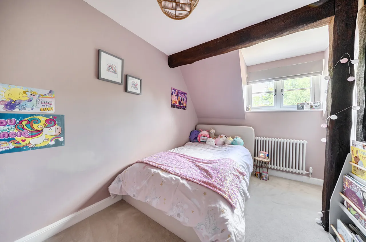 Upper Verran Road, Camberley, Surrey, GU15 2JL, photo 11