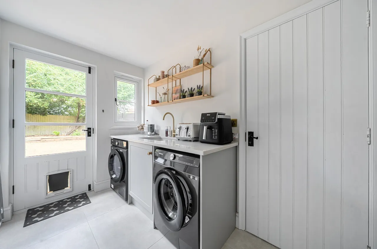 Upper Verran Road, Camberley, Surrey, GU15 2JL, photo 19