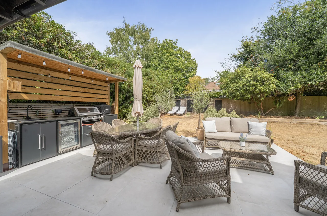 Upper Verran Road, Camberley, Surrey, GU15 2JL, photo 5