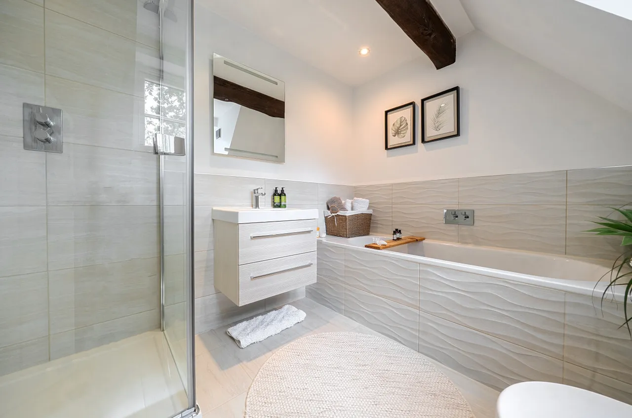 Upper Verran Road, Camberley, Surrey, GU15 2JL, photo 8