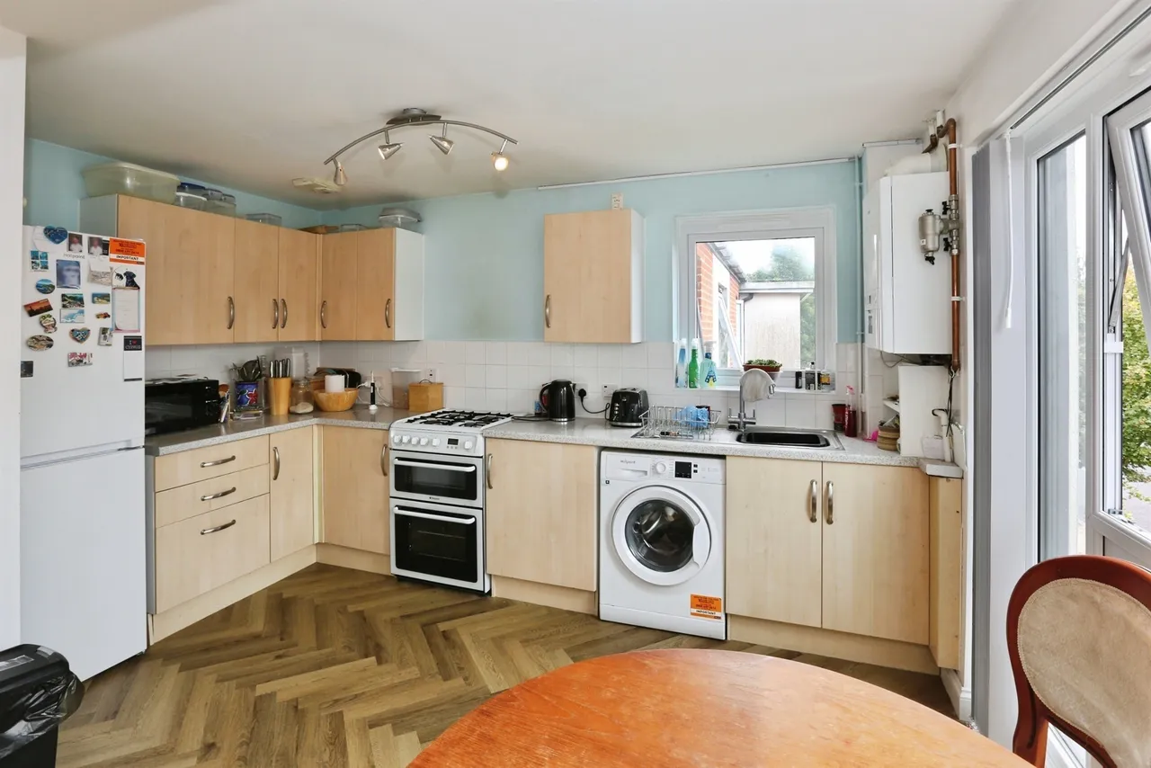 James Road, Gosport, PO13, photo 4