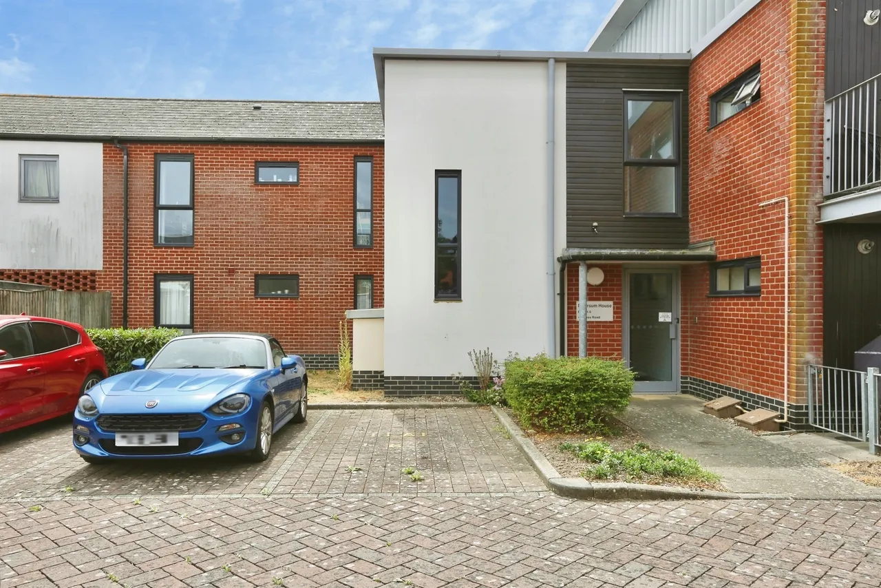 James Road, Gosport, PO13, photo 11