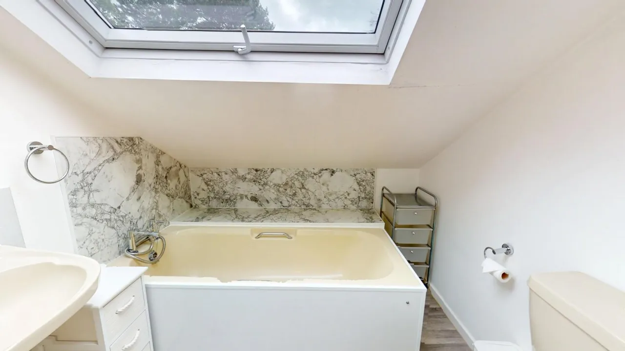 Birdcage Court, Otley, LS21, photo 7