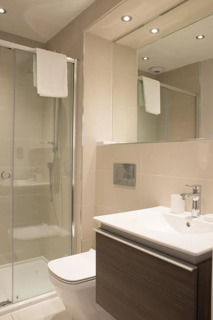 The Avenue, Alderley Edge, SK9, photo 13