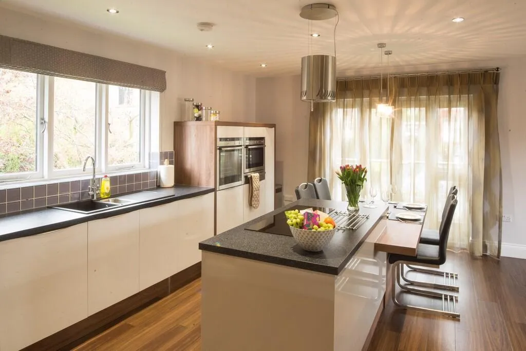 The Avenue, Alderley Edge, SK9, photo 5