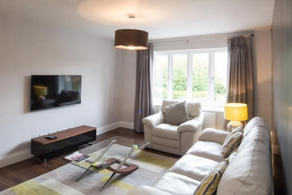 The Avenue, Alderley Edge, SK9, photo 6