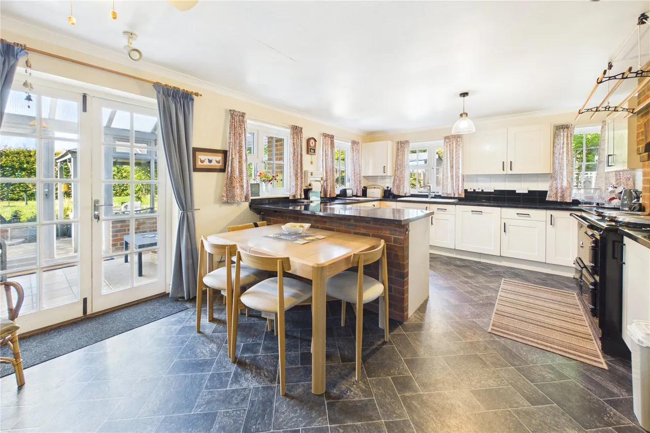 Elm Road, Sherborne St. John, RG24, photo 6