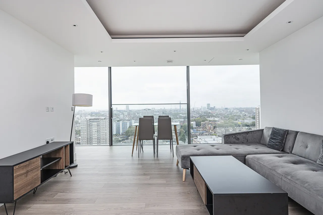 2 bed flat for sale — Apartment 132, Carrara Tower, LONDON