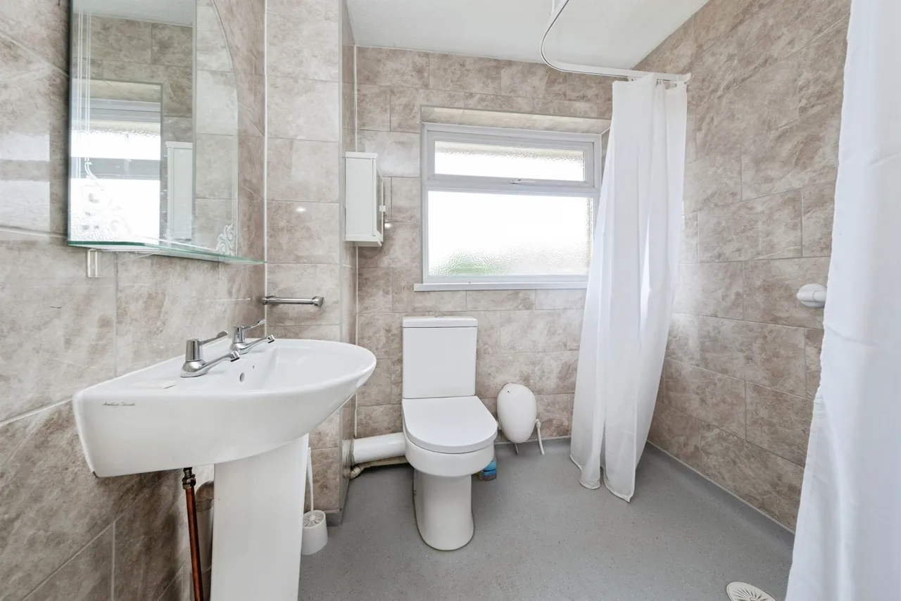 Marlow Drive, Newport Pagnell, MK16, photo 13