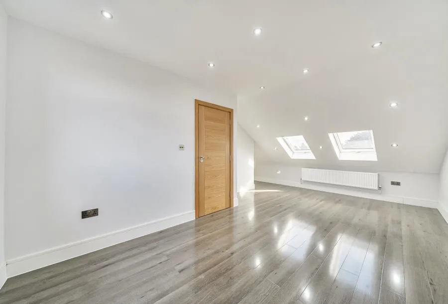 Gaston Road, Mitcham, CR4, photo 22