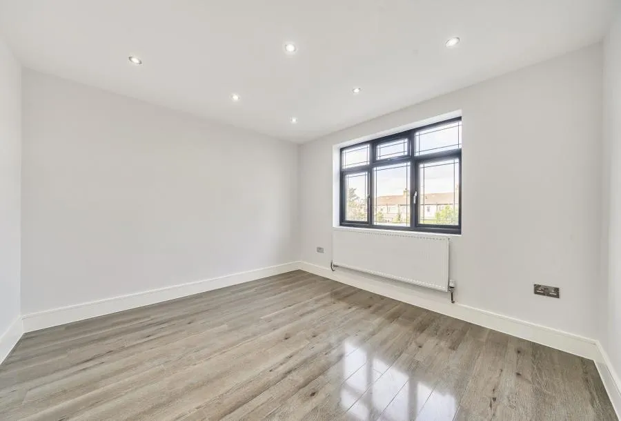 Gaston Road, Mitcham, CR4, photo 15