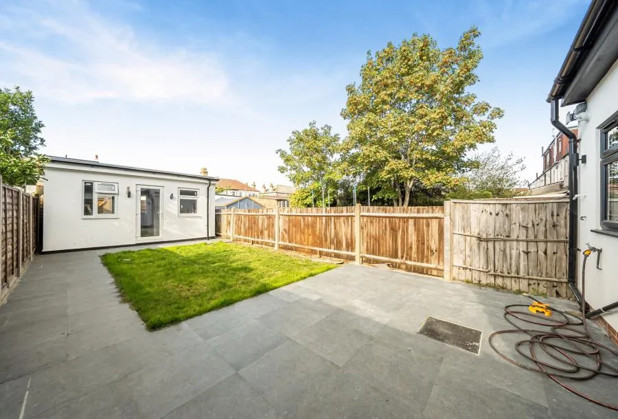 Gaston Road, Mitcham, CR4, photo 7
