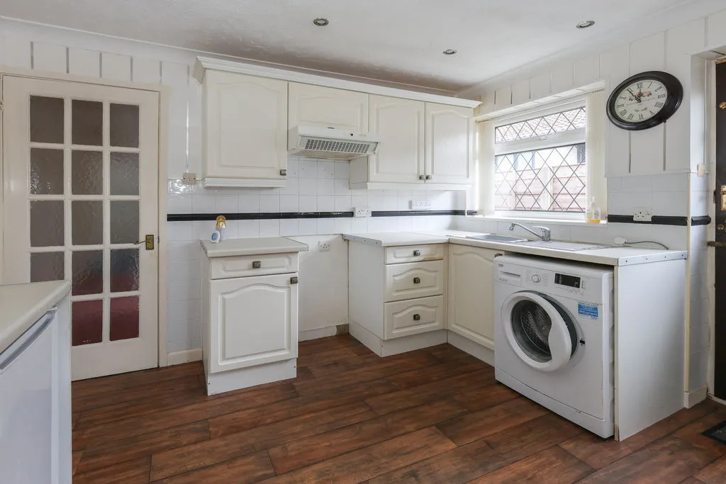Shawclough Way, Rochdale OL12 7HF, photo 9