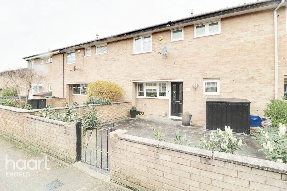 2 bed house for sale, Theydon Court, Waltham abbey, EN9