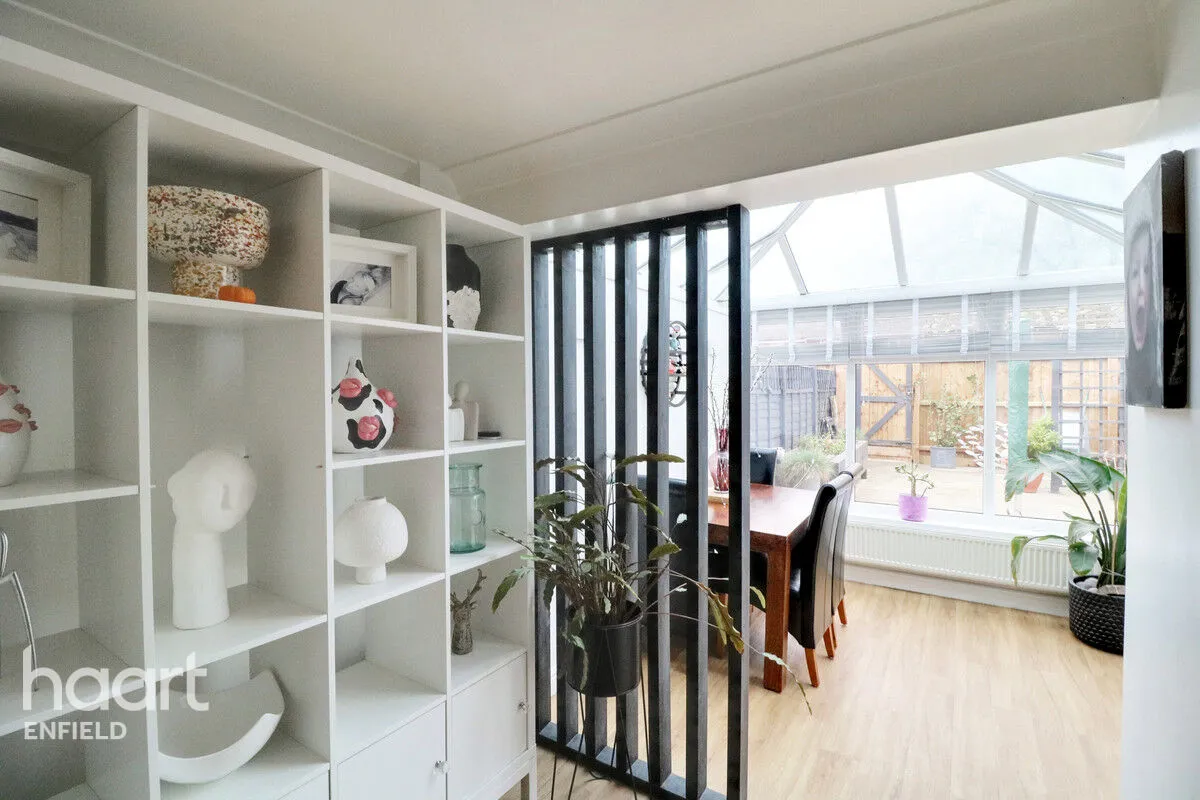 Theydon Court, Waltham abbey, EN9, photo 5