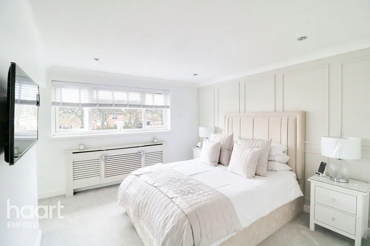 Theydon Court, Waltham abbey, EN9, photo 3