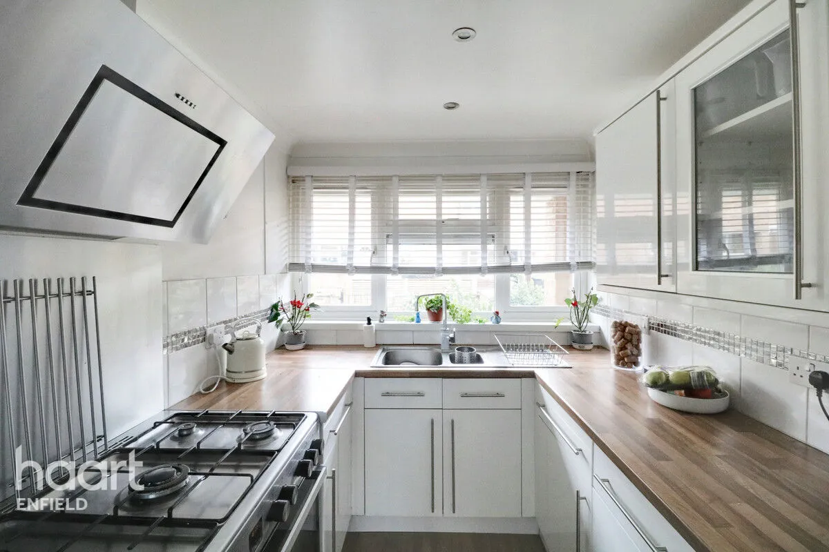 Theydon Court, Waltham abbey, EN9, photo 10