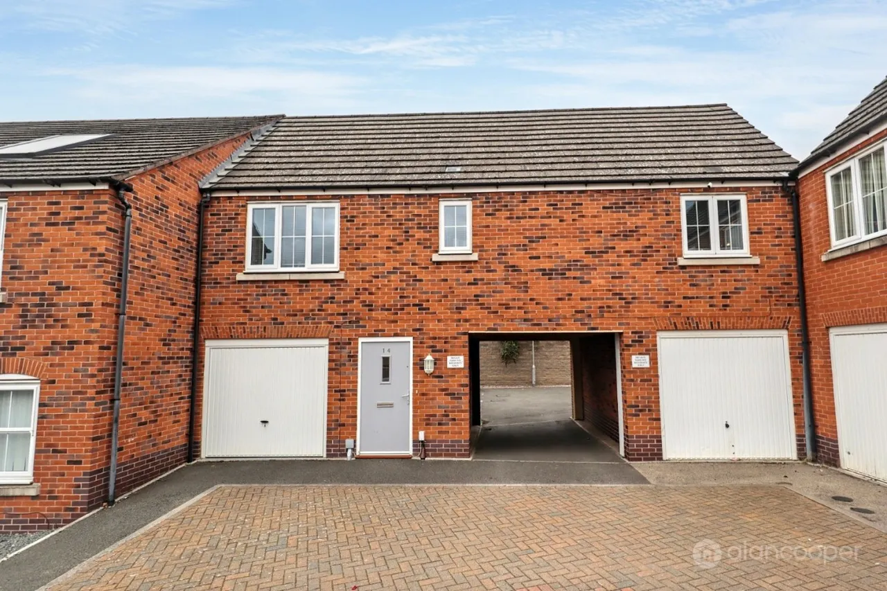 3 bed flat for sale, Seven Foot Lane, Nuneaton, CV10