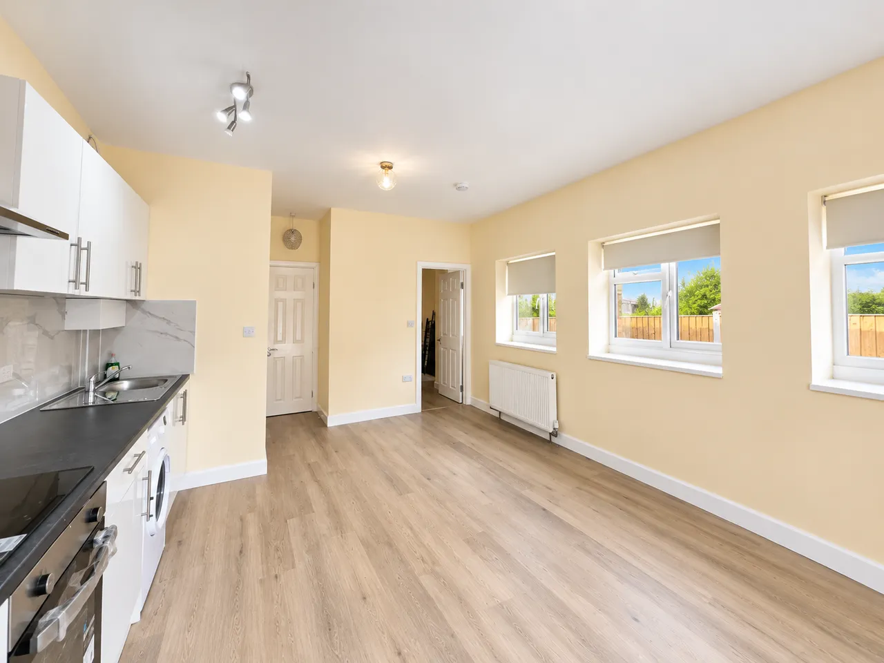 Gold Lane, Edgware, HA8, photo 2