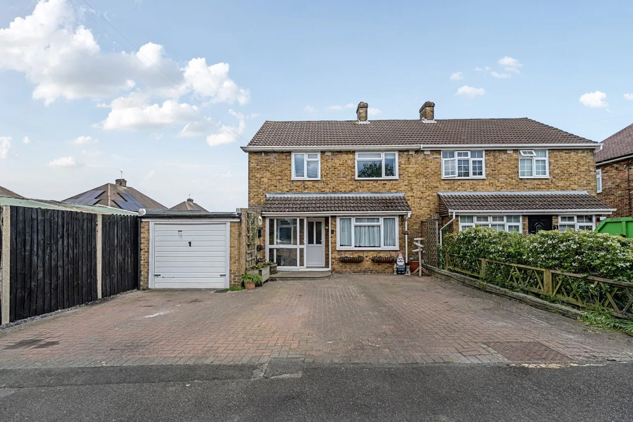 3 bed house for sale — Woodlands Close, Kent, BR8