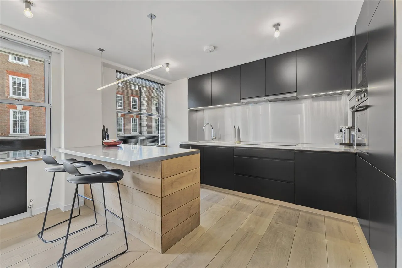Weymouth Street, Marylebone, W1W, photo 2