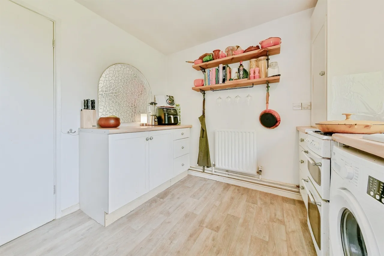 Priory Court, Hitchin, SG4, photo 9