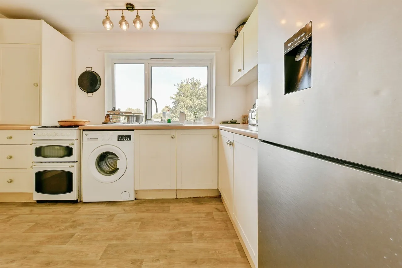 Priory Court, Hitchin, SG4, photo 8