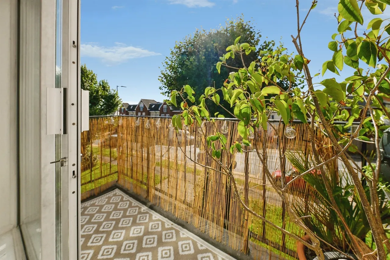 Priory Court, Hitchin, SG4, photo 4