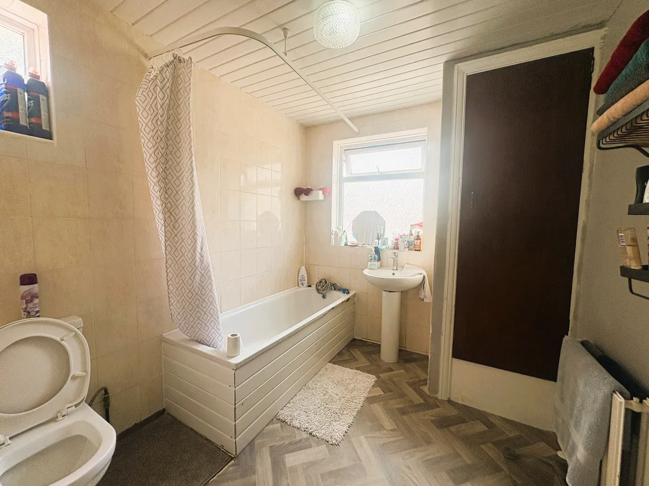 Hounslow Road, Hanworth, TW13, photo 7
