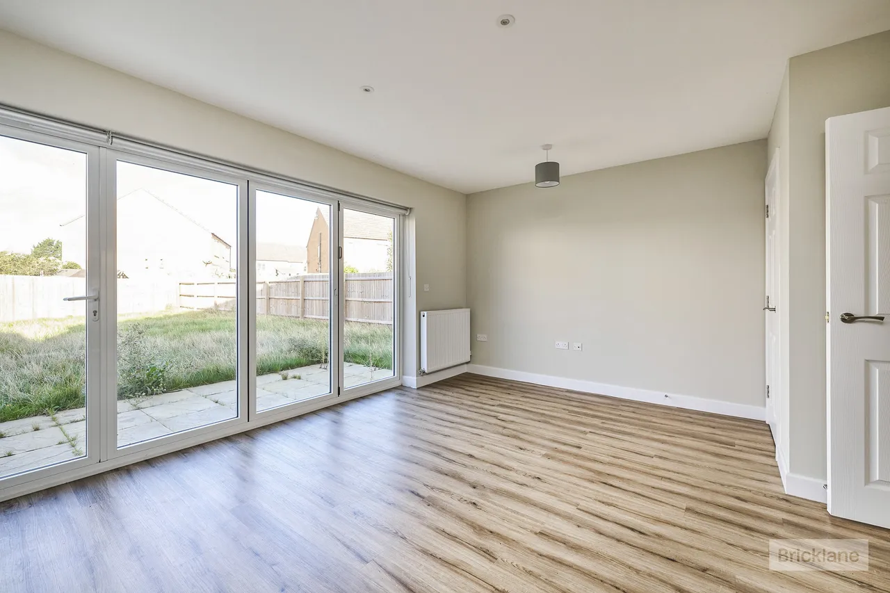 Osprey Place, March, PE15, photo 4