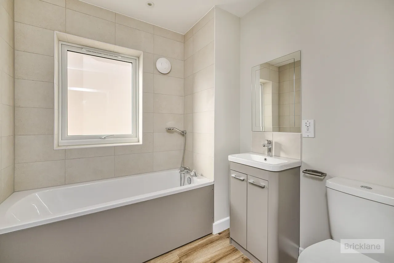 Osprey Place, March, PE15, photo 7