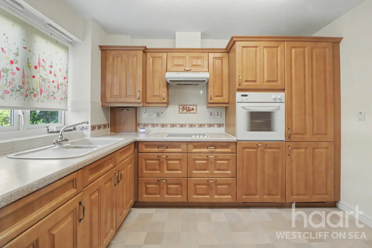 Crowstone Road, Westcliff-On-Sea, SS0, photo 4