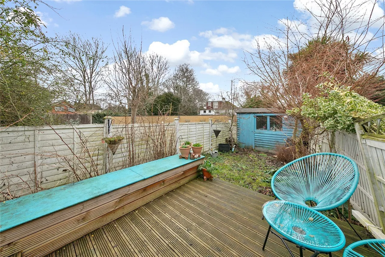 Elizabeth Gardens, Sunbury On Thames, TW16, photo 15