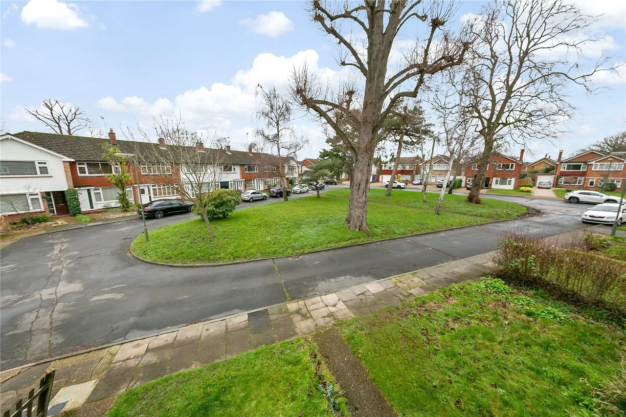 Elizabeth Gardens, Sunbury On Thames, TW16, photo 21