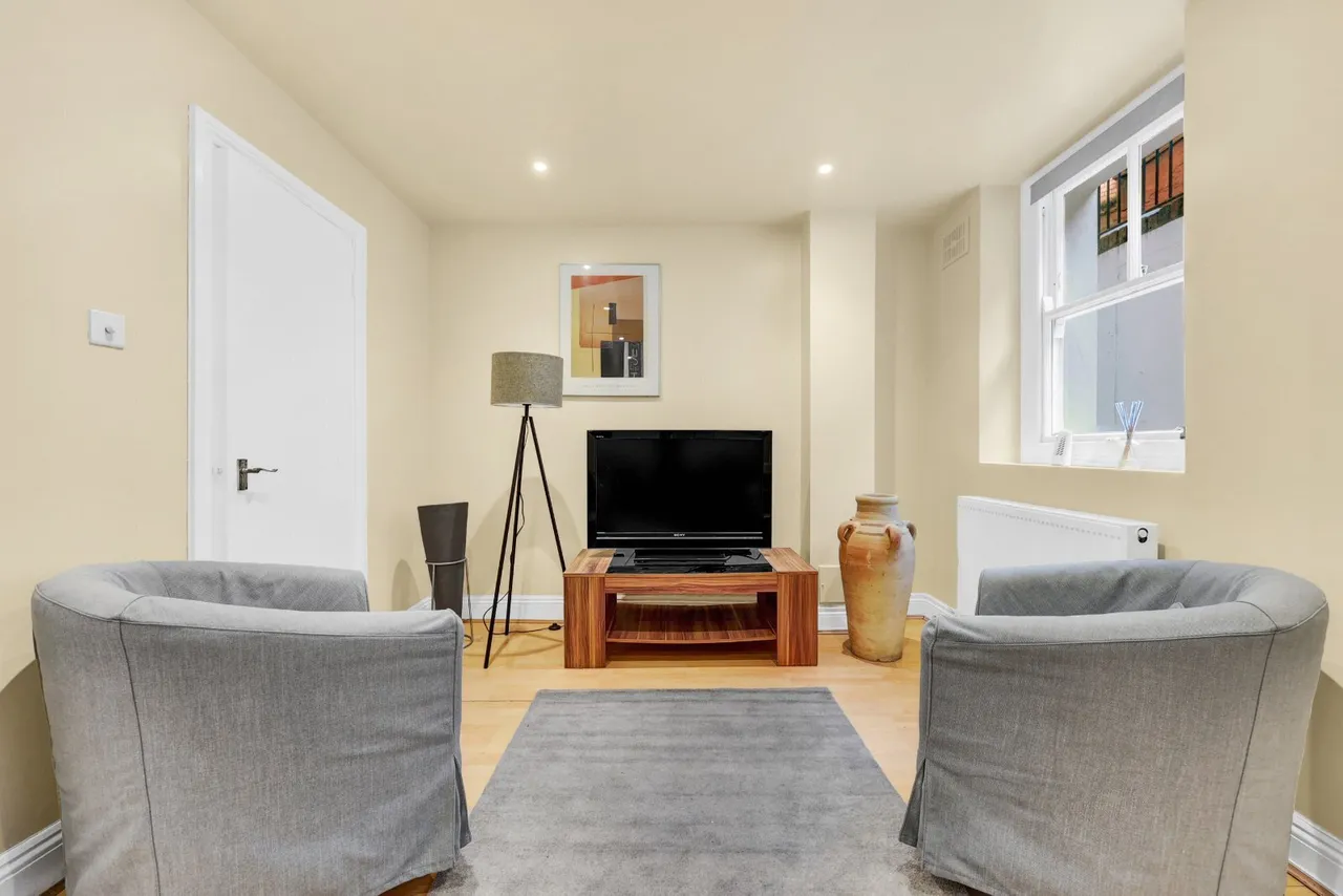 Clerkenwell Road, Clerkenwell, EC1M, photo 5