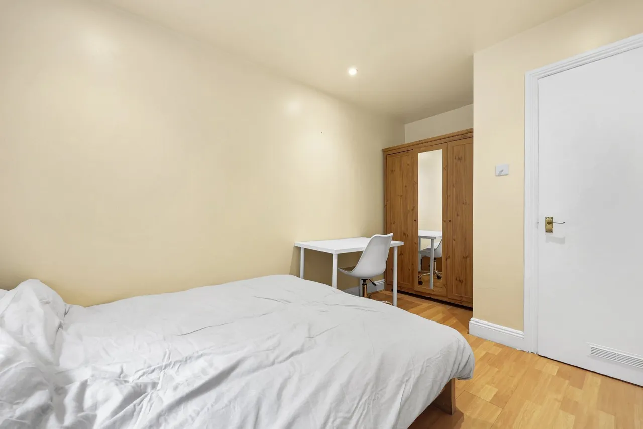 Clerkenwell Road, Clerkenwell, EC1M, photo 11