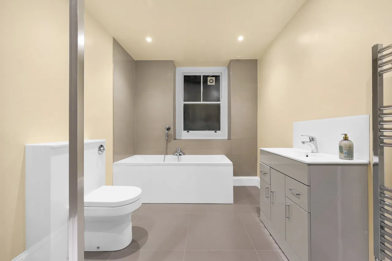 Clerkenwell Road, Clerkenwell, EC1M, photo 19