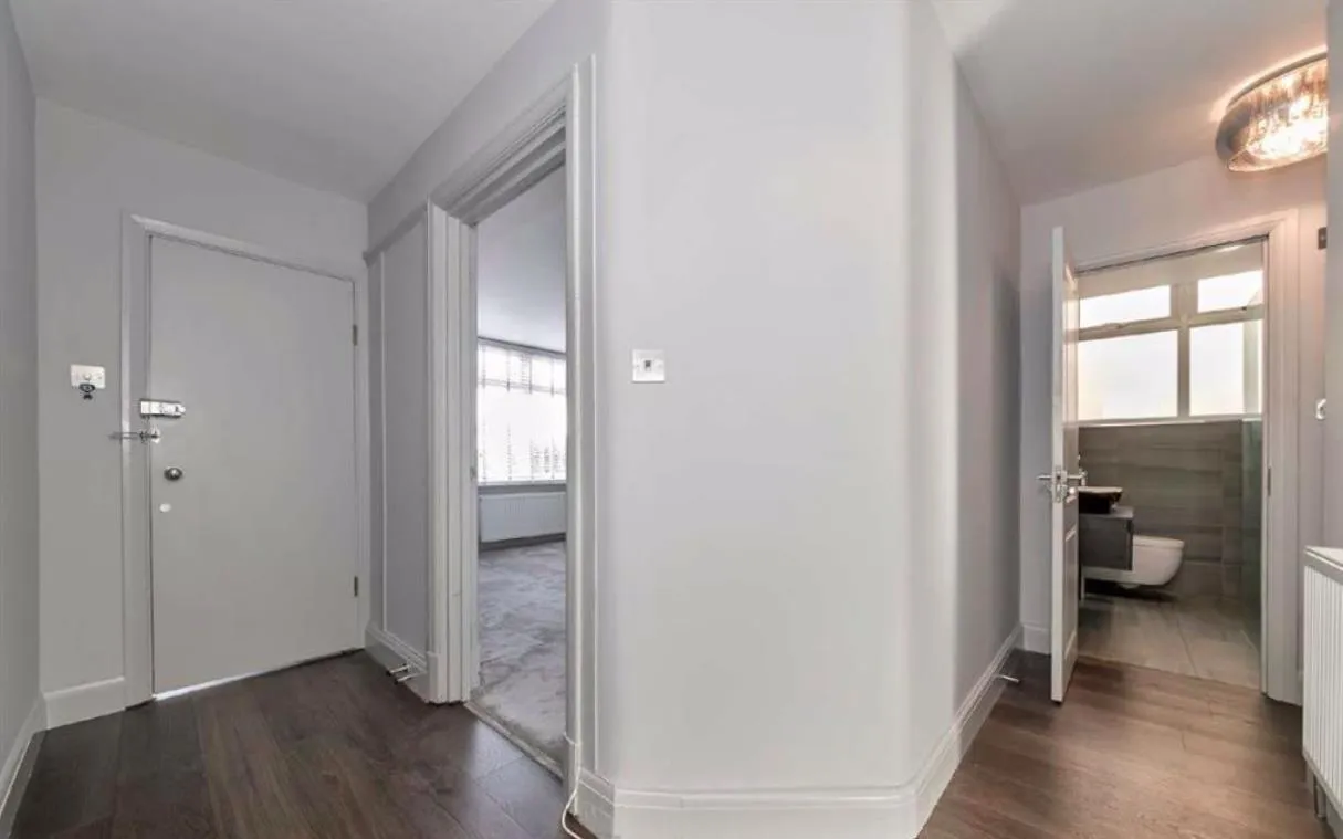 Goodwyn Avenue, Mill Hill, NW7, London, photo 10