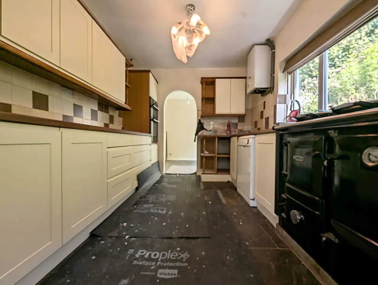 Abbey Close, Taffs Well, Cardiff, photo 5