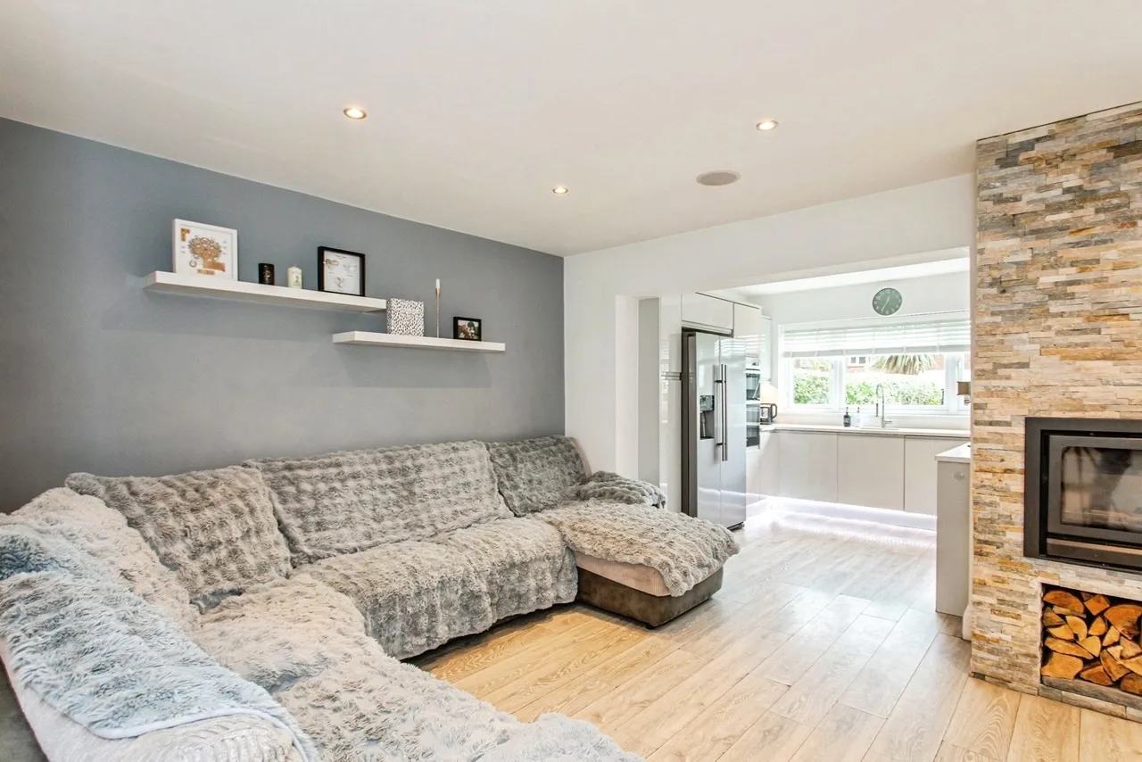 Sutton Court Drive, ROCHFORD, Essex, SS4, photo 4