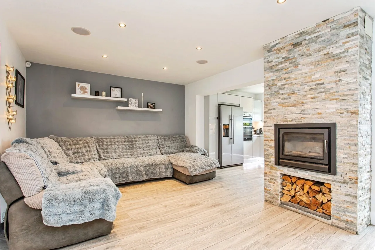 Sutton Court Drive, ROCHFORD, Essex, SS4, photo 16