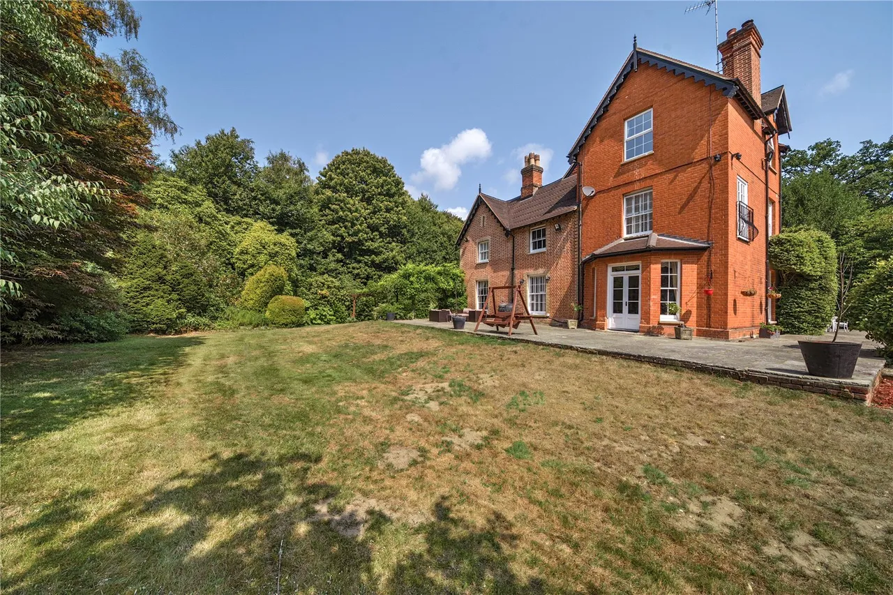 Deepcut Bridge Road, Deepcut, Camberley, Surrey, GU16 6RQ, photo 20