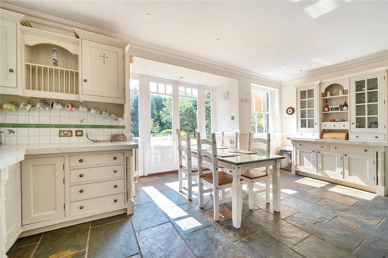 Deepcut Bridge Road, Deepcut, Camberley, Surrey, GU16 6RQ, photo 2