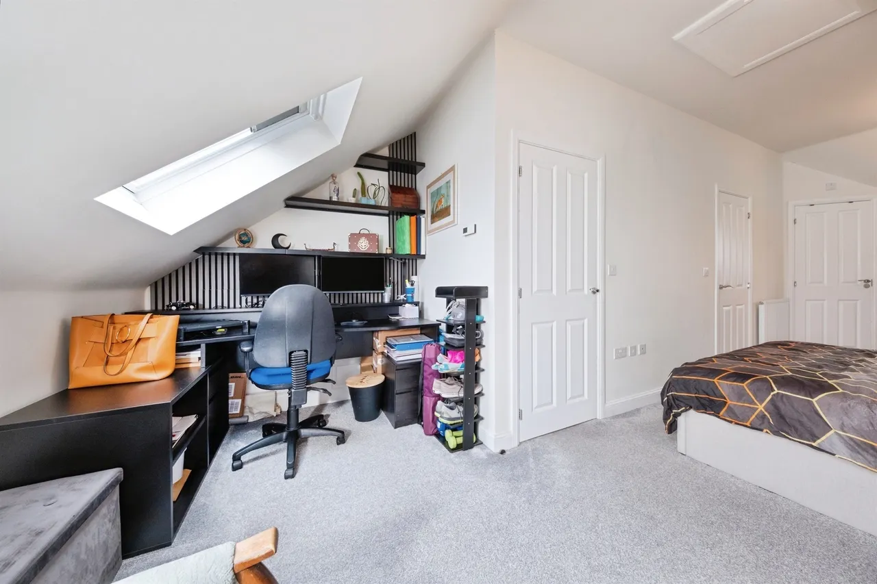 Oswald Way, Buckingham, MK18, photo 12